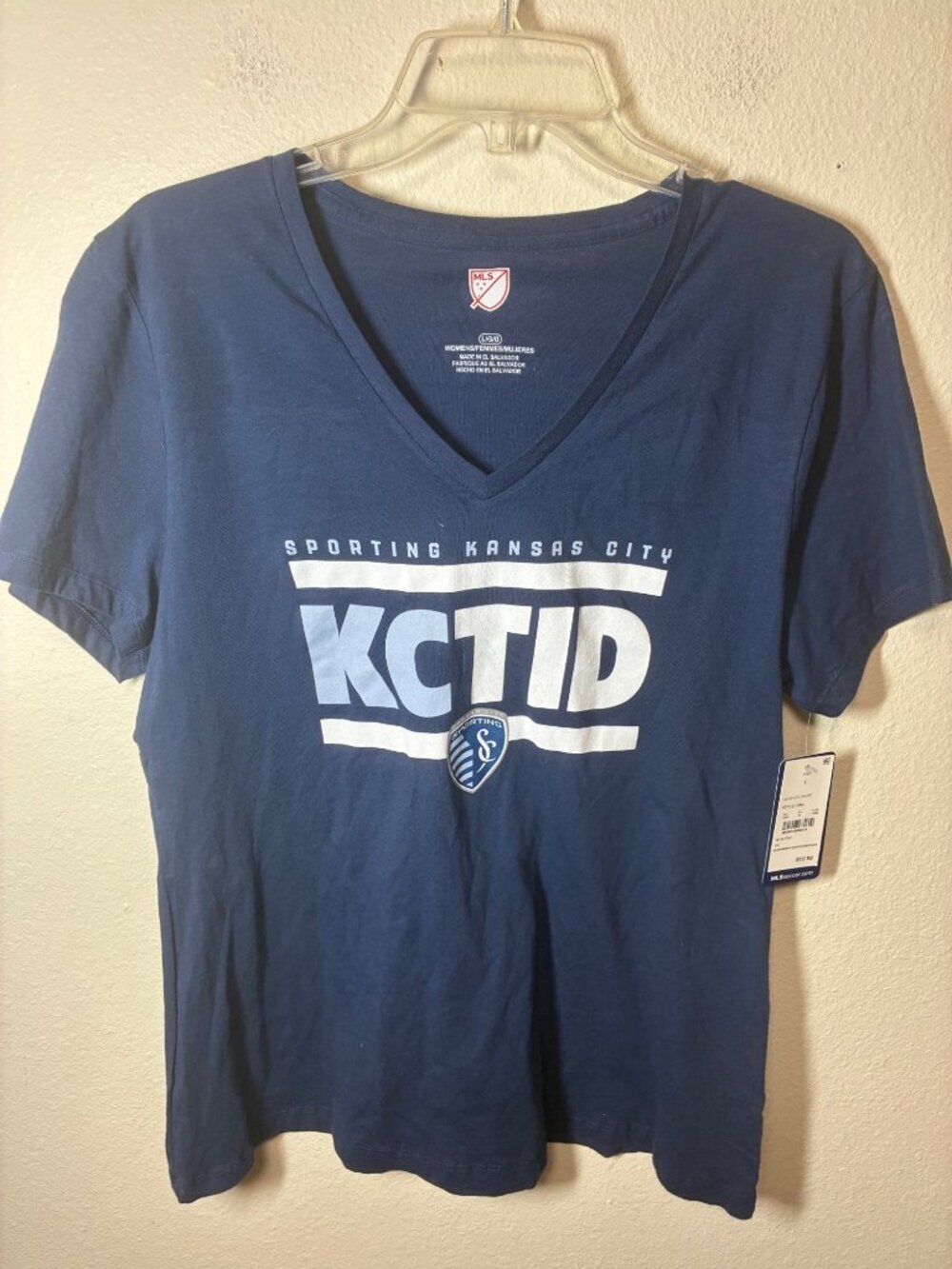 NWT MLS Kansas City Soccer V-Neck T-Shirt Navy Blue Women's Size Large MSRP $20